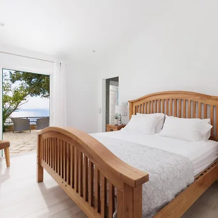 Ester By ヴィラ カラミ